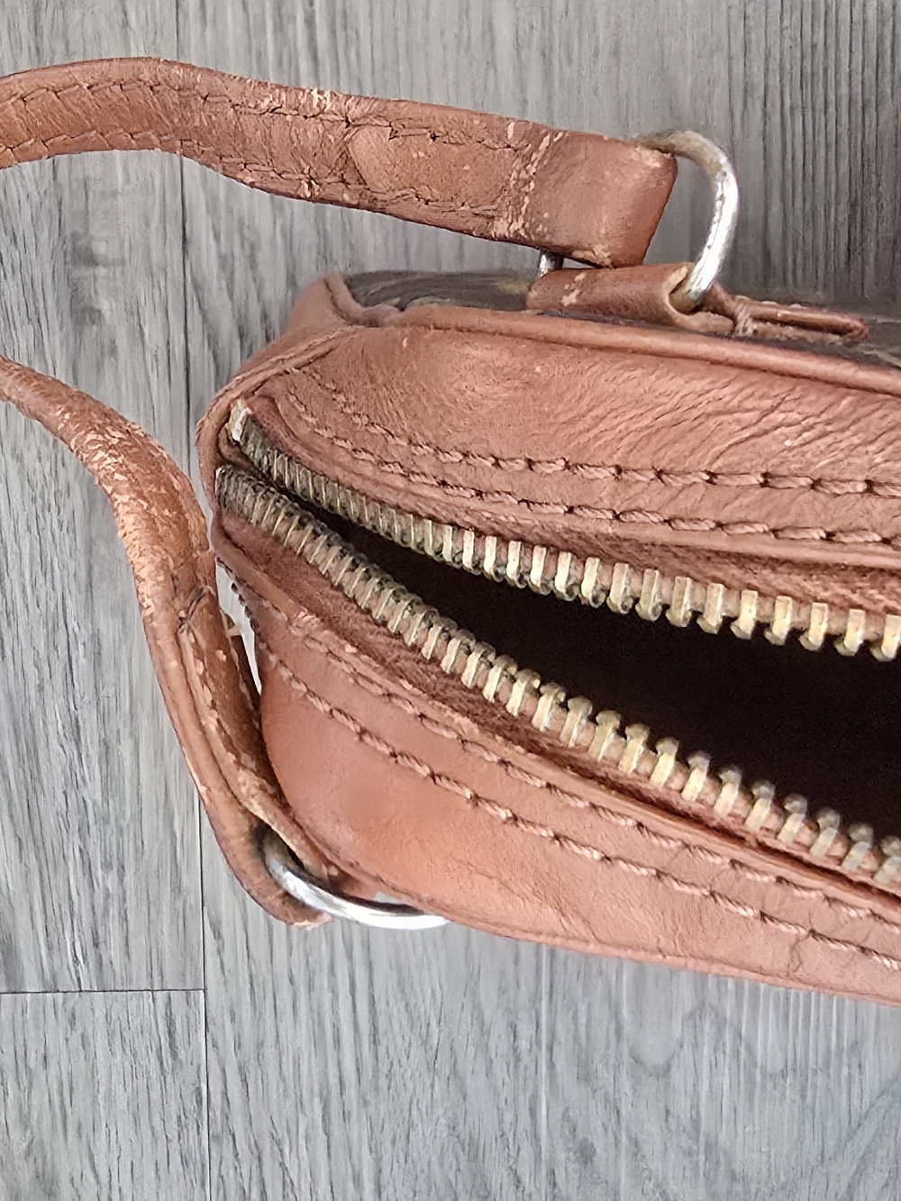 Vintage Louis Vuitton Wristlet - Picture 13 of 16